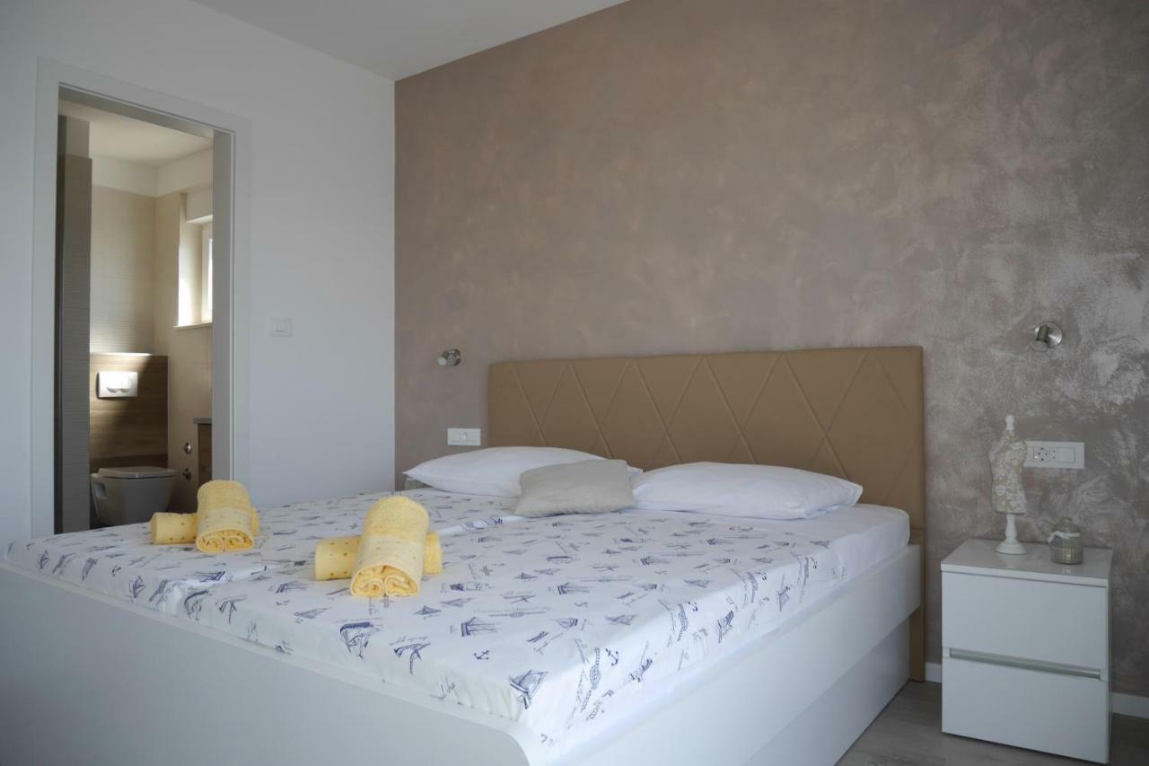 Luxury Apartments Beach Jesenice (Split-Dalmatia) Exterior foto