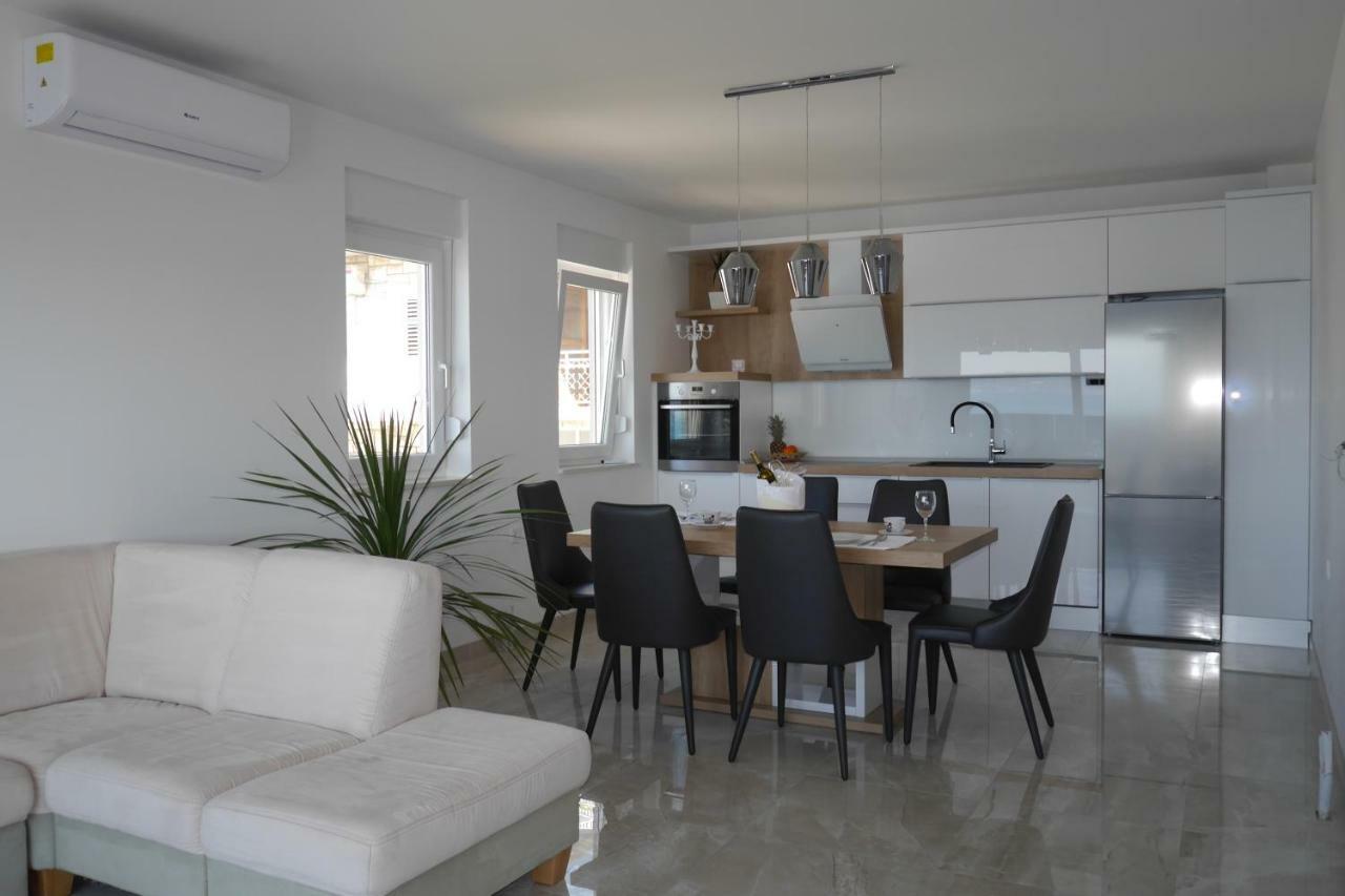 Luxury Apartments Beach Jesenice (Split-Dalmatia) Exterior foto